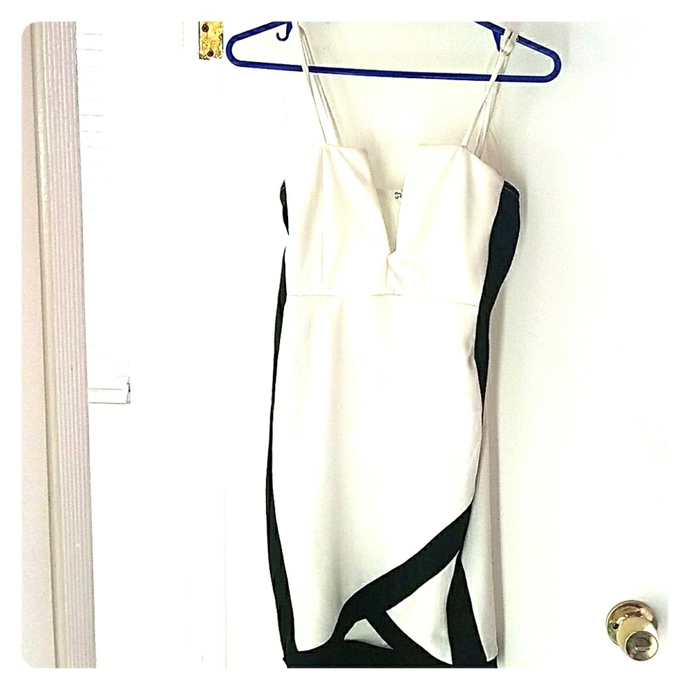 NWT Hot White & Black Dress
